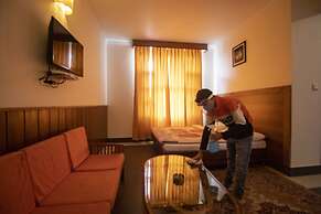 WOW STAYZ2 Hotel The Lodge