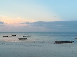 Bahari Pizza Restaurant and Bungalows