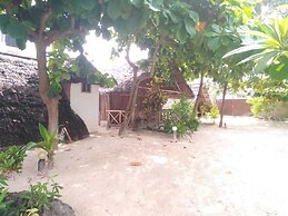 Bahari Pizza Restaurant and Bungalows