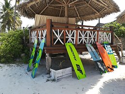 Bahari Pizza Restaurant and Bungalows