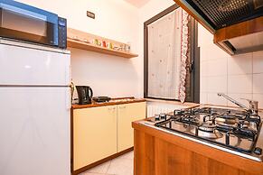 Desenzanoloft: Yellow Apartment