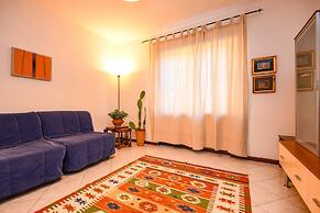 Desenzanoloft: Yellow Apartment