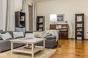 GM Apartment Serafimovicha 2