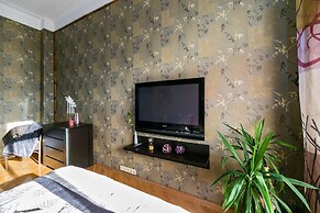 GM Apartment Serafimovicha 2-415