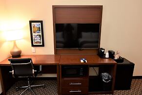 Comfort INN AND Suites