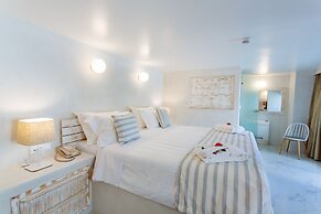 Rhodos Horizon City- Adults only