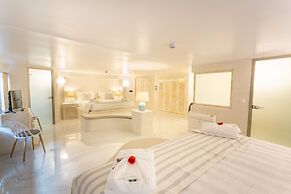 Rhodos Horizon City- Adults only