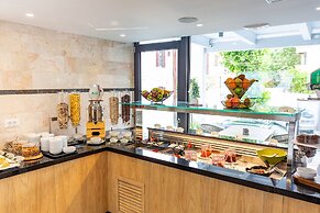 Rhodos Horizon City- Adults only