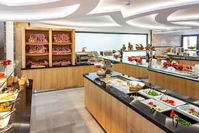 Rhodos Horizon City- Adults only