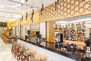 Rhodos Horizon City- Adults only