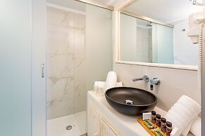 Rhodos Horizon City- Adults only