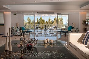 Gerakas Belvedere Hotel & Luxury Suites