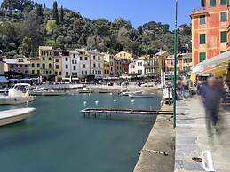 JOIVY La Finestra Sulla Piazzetta a Portofino