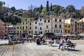 JOIVY La Finestra Sulla Piazzetta a Portofino