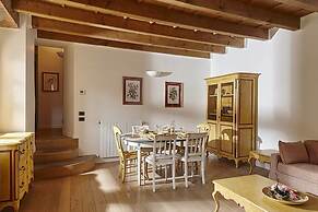 JOIVY Charming Apt Centre of Como