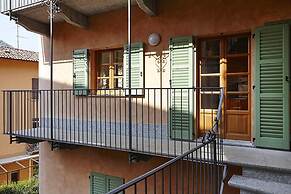 JOIVY Charming Apt Centre of Como