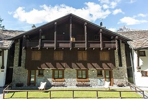 JOIVY Courmayeur Imperial Suite Home Plangorret
