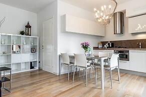 JOIVY Lake Como Waterfall House