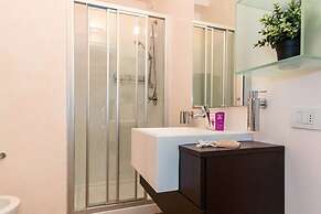 JOIVY Lake Como Waterfall House