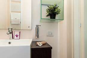 JOIVY Lake Como Waterfall House