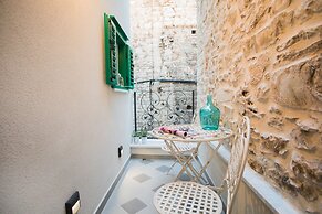 Residence Teatro - Near Cathedral of St James