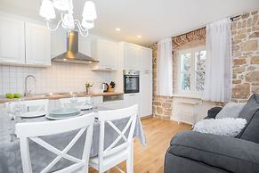 Residence Teatro - Near Cathedral of St James