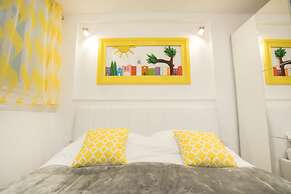 Residence Teatro - Near Cathedral of St James