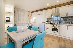 Residence Teatro - Near Cathedral of St James