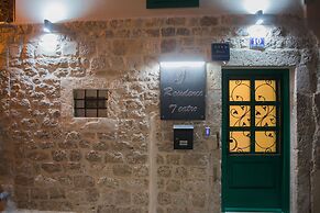 Residence Teatro - Near Cathedral of St James