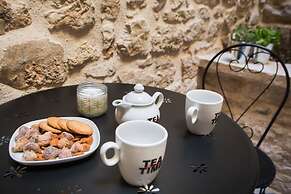 Residence Teatro - Near Cathedral of St James