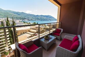 Luxury Harmonia Apartments