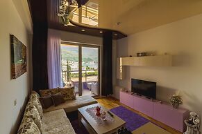 Luxury Harmonia Apartments