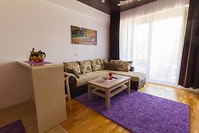 Luxury Harmonia Apartments