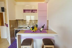 Luxury Harmonia Apartments