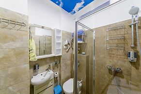 Luxury Harmonia Apartments