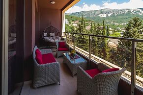 Luxury Harmonia Apartments