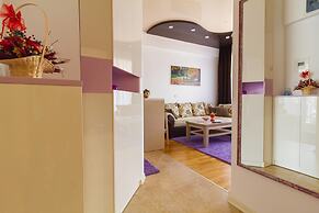 Luxury Harmonia Apartments
