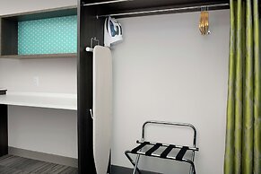 Home2 Suites by Hilton Phoenix Airport South