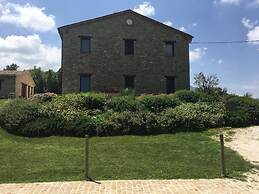 Amico Country House