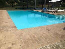Amico Country House