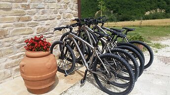 Amico Country House