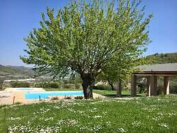 Amico Country House