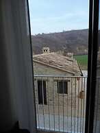 Amico Country House