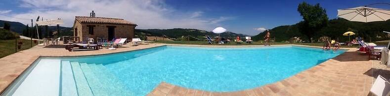 Amico Country House