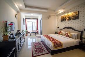 Daizzo Maple Residency