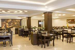 Daizzo Maple Residency