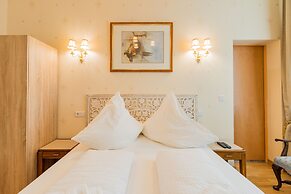 Arbio I Parlamento Rooms