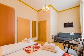 Arbio I Parlamento Rooms