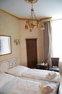 Arbio I Parlamento Rooms