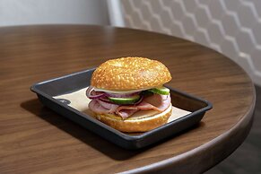 Embassy Suites by Hilton Knoxville Downtown